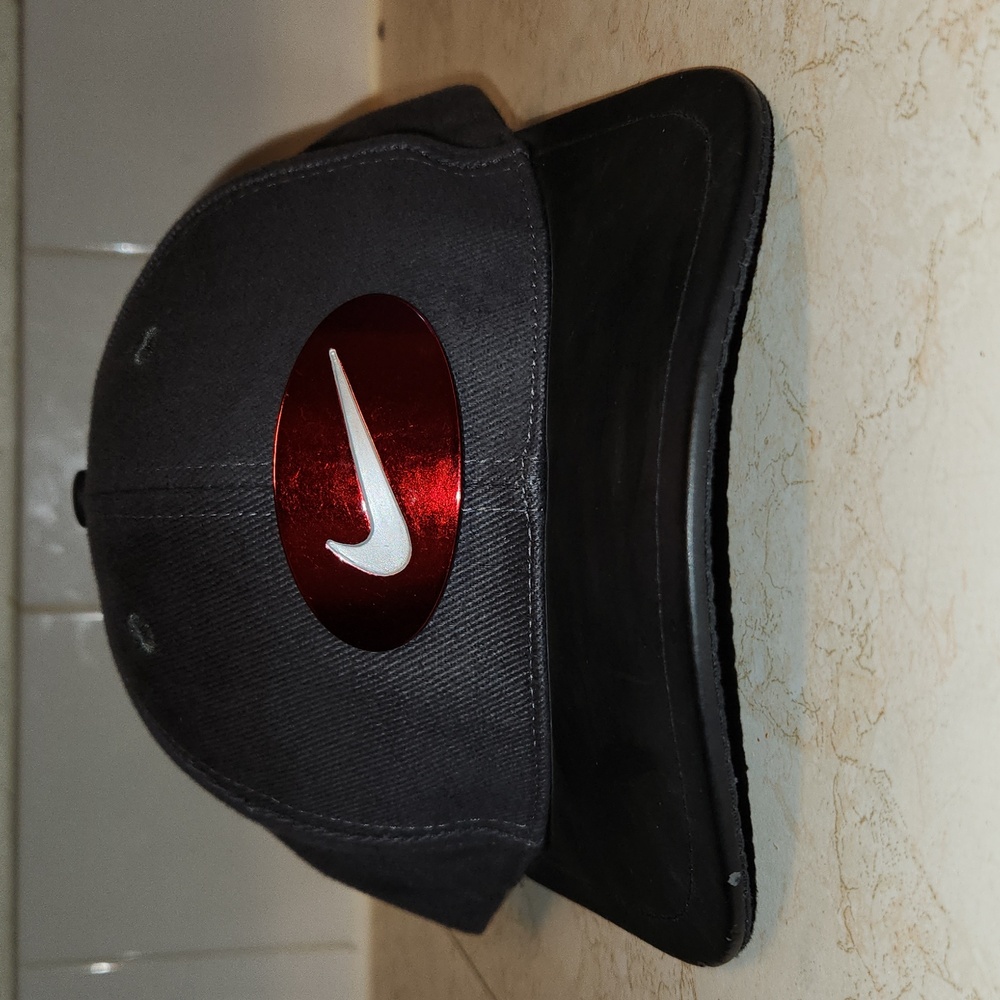 Nike Swoosh Black Metal Logo Snapback Hat Vintage 90s RARE